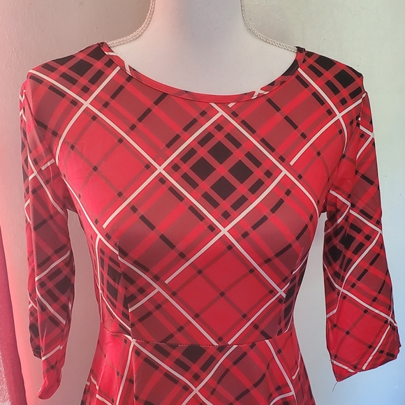 Half Sleeve Plaid Casual Flared Dress - Picture 6 of 7